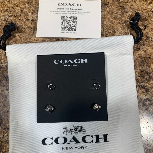NEW NWT COACH SIGNATURE C STUD EARRING SET SILVER WITH DUST BAG - Picture 5 of 8